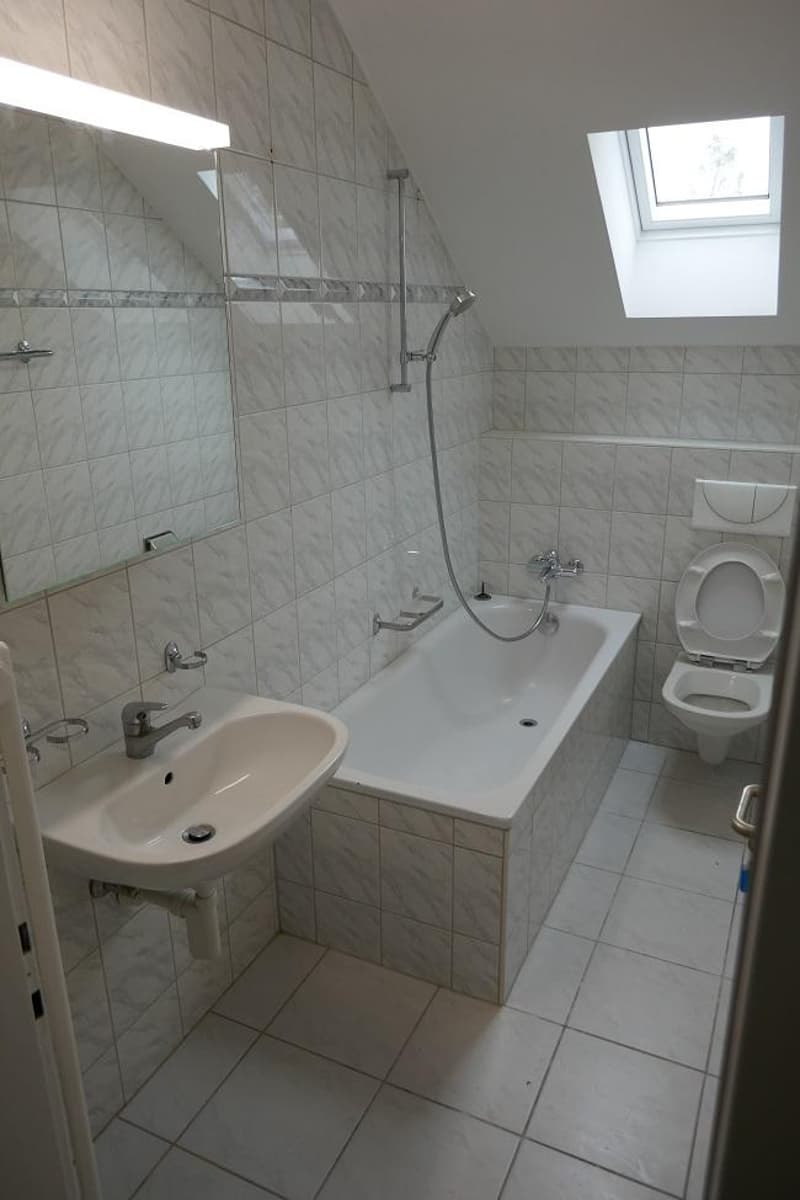 Attractive 2-room apartment in Bern (4)