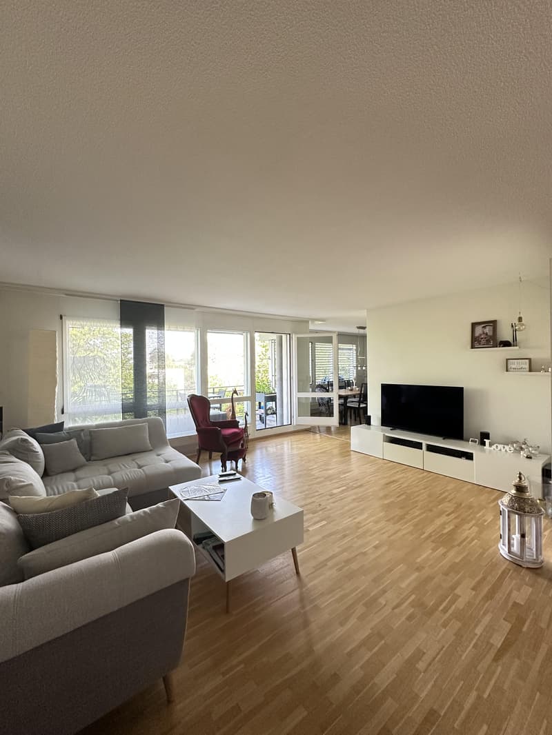 Appartement confortable de 4,5 pièces dans un quartier familial (4)