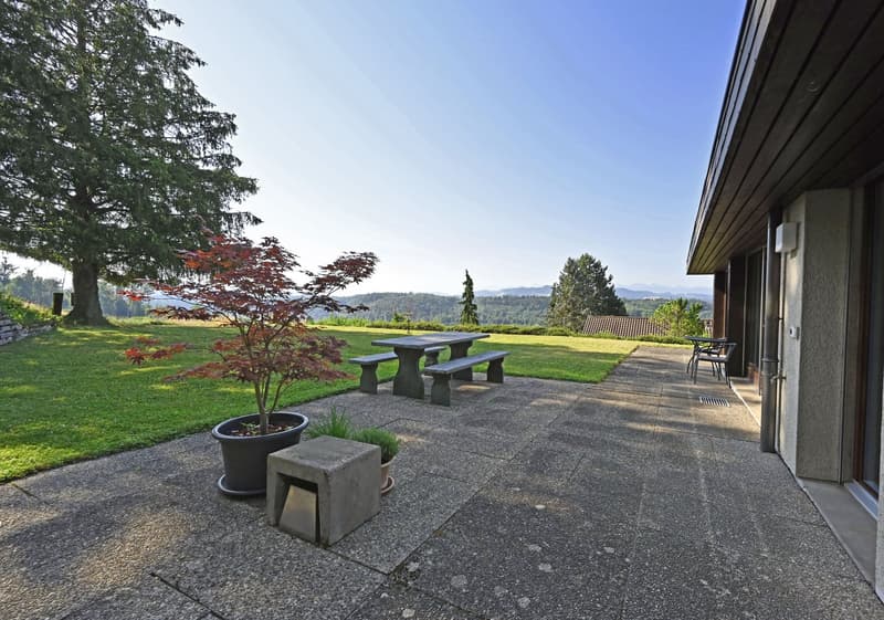 A home with a far-reaching view, privacy, and development potential (3)