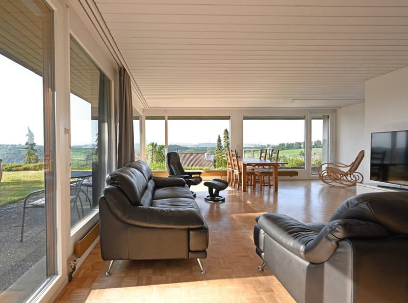 A home with a far-reaching view, privacy, and development potential (8)
