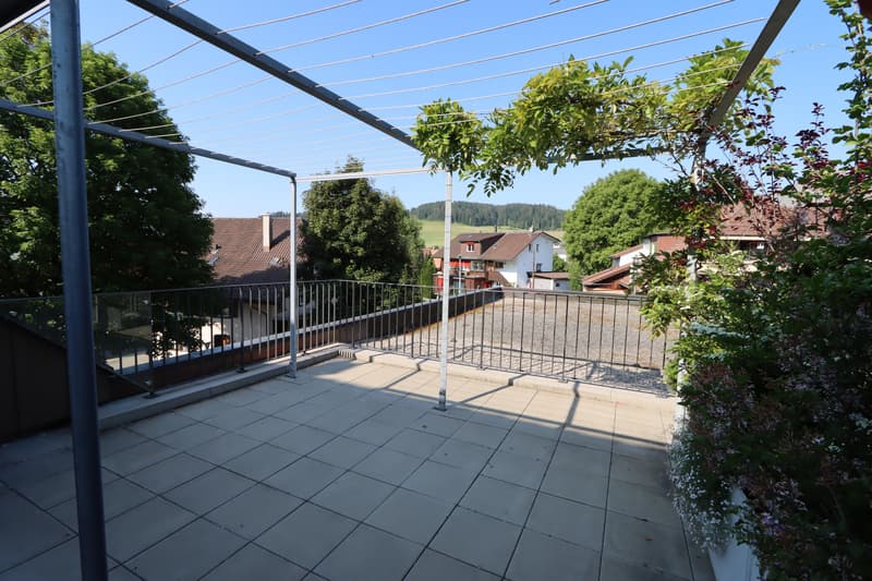 Schöne 3½-Zimmerwohnung mit Terrasse in Grossöchstetten (1)