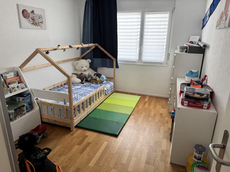 Grosszügige 5.5-Zimmer-Wohnung in familienfreundlichem Quartier (8)