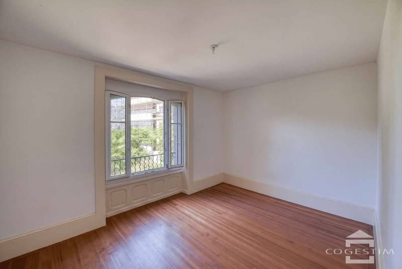 Charaktervolle Dachwohnung mit außergewöhnlicher Aussicht (6)