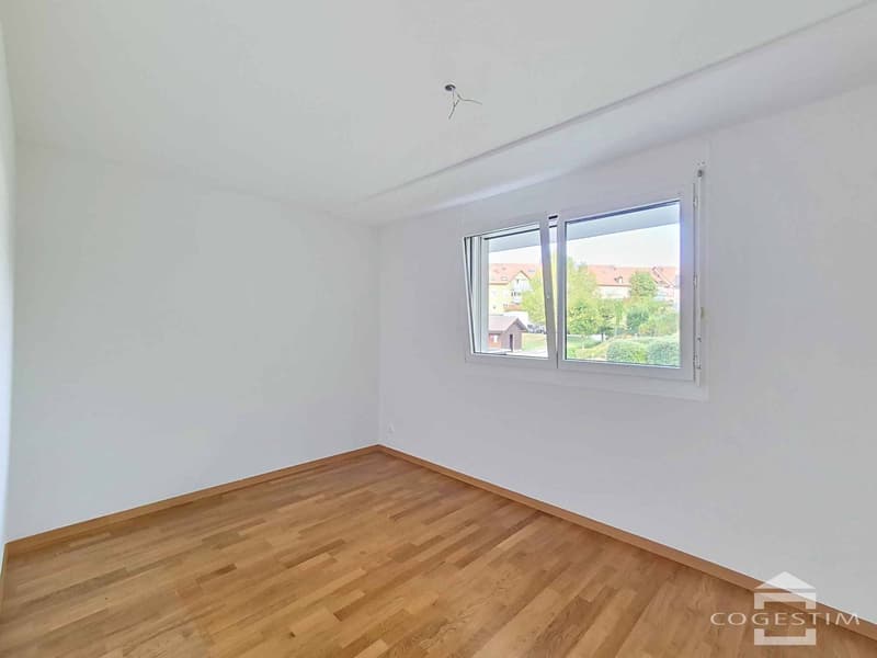 4.5 pièces aux beaux volumes avec grand balcon (7)