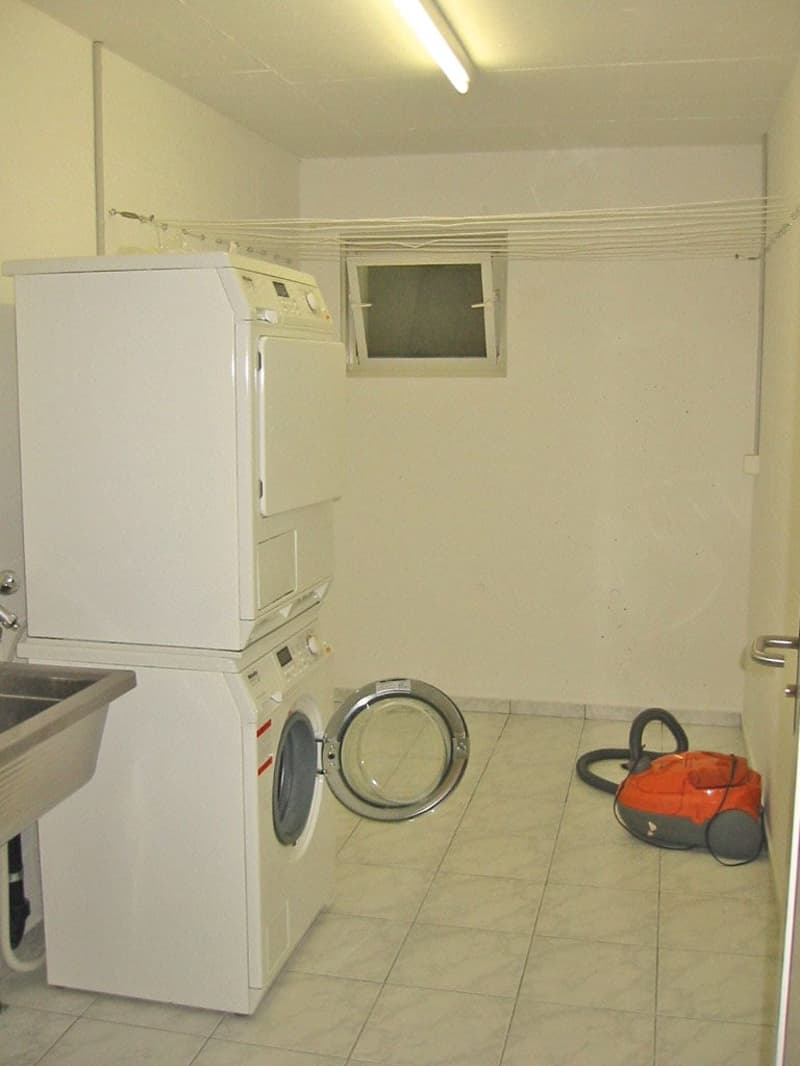 4.5-Zimmer-Wohnung mit Balkon und schöner Aussicht in Auw (12)