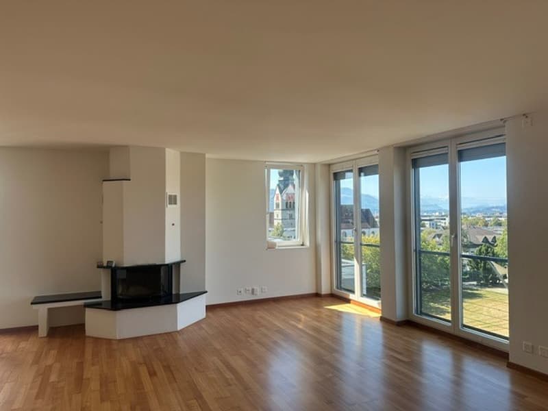 Attraktive 5.5-Zimmer-Attikawohnung an der Bahnhofstrasse in Baar (6)