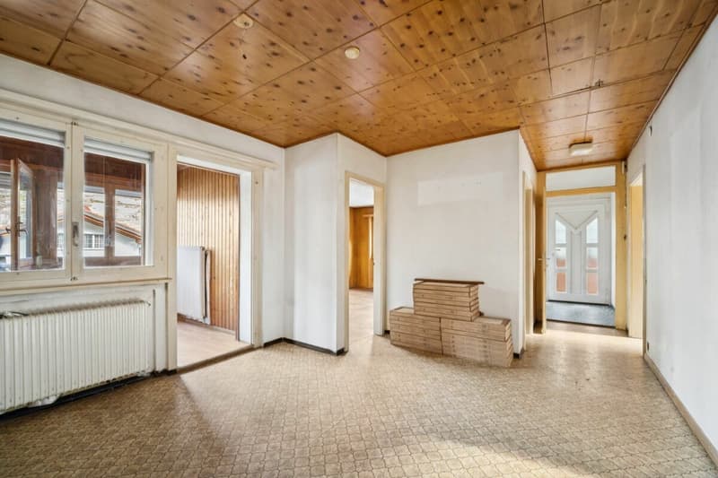 Double-family house with great (expansion) potential in a sunny location in Leuk (3)