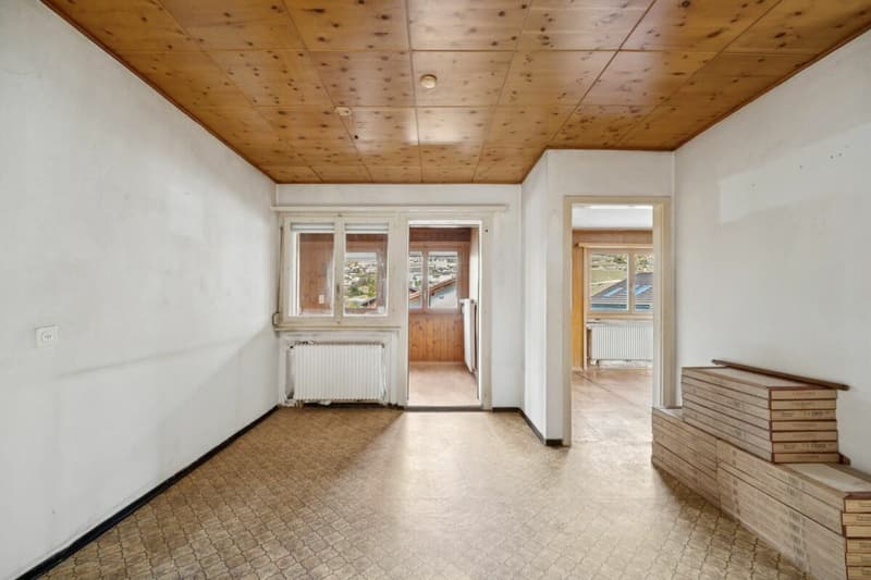 Double-family house with great (expansion) potential in a sunny location in Leuk (4)
