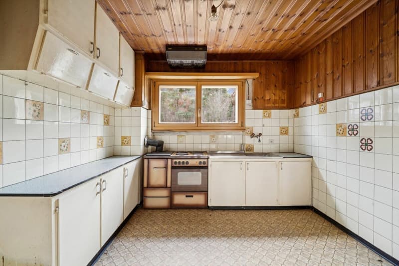 Double-family house with great (expansion) potential in a sunny location in Leuk (5)