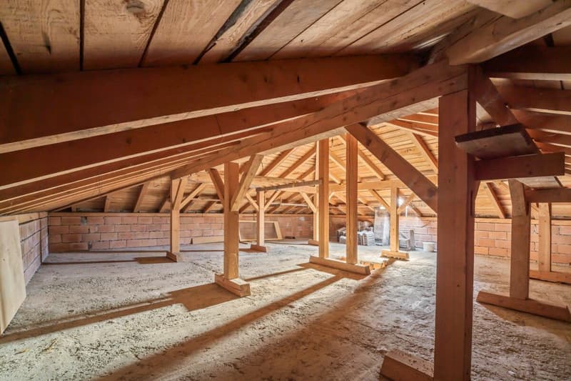 Double-family house with great (expansion) potential in a sunny location in Leuk (12)