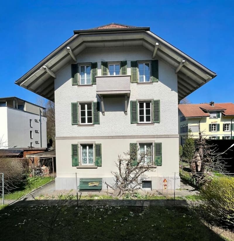 Historic multi-family house with three residential units in Burgdorf (3)