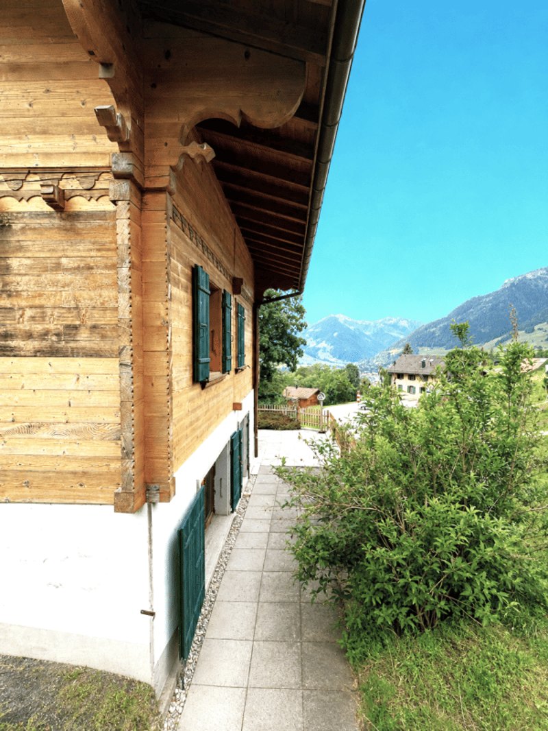 Grand chalet de 7 pièces avec annexe et vue panoramique magnifique à Château-d'Oex VD (10)