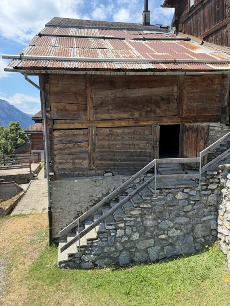Grange avec étable à vendre à Guttet-Feschel - Possibilité d'agrandissement disponible (11)