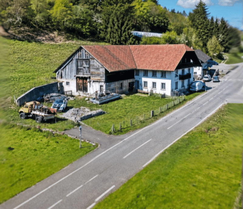 Bauernhaus in St. Ursen FR auf riesiger Parzelle von 5'152 m2 (2)
