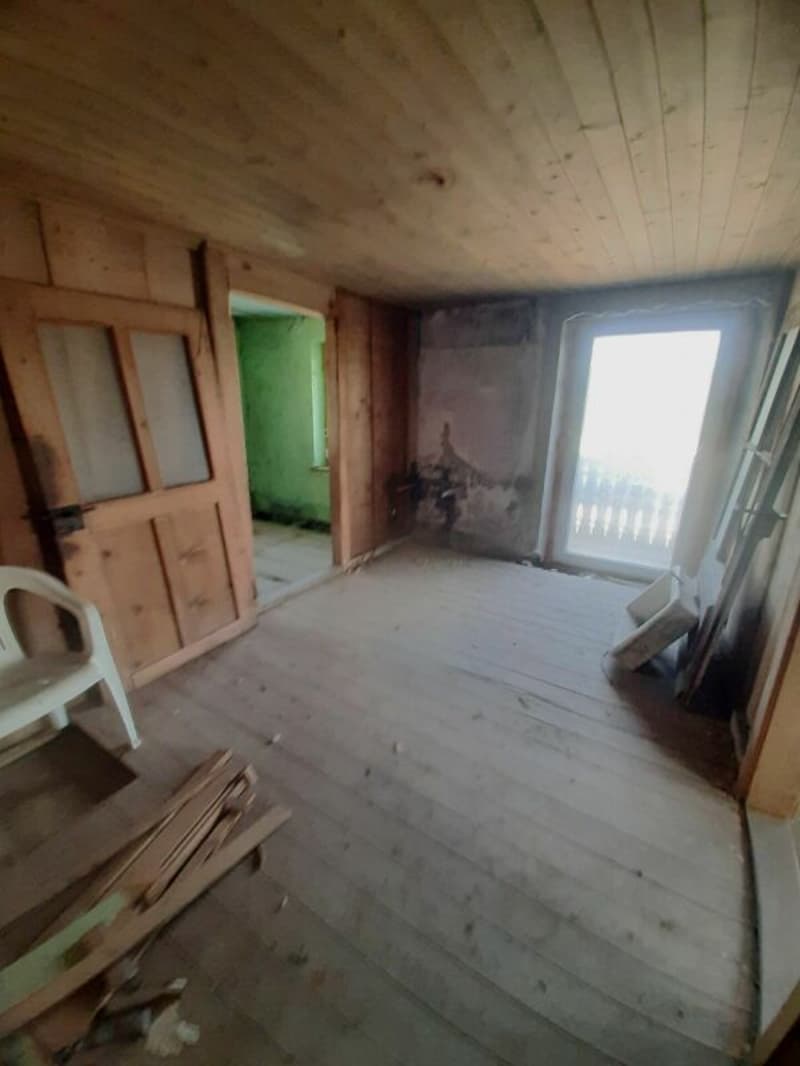 Bauernhaus in St. Ursen FR auf riesiger Parzelle von 5'152 m2 (6)