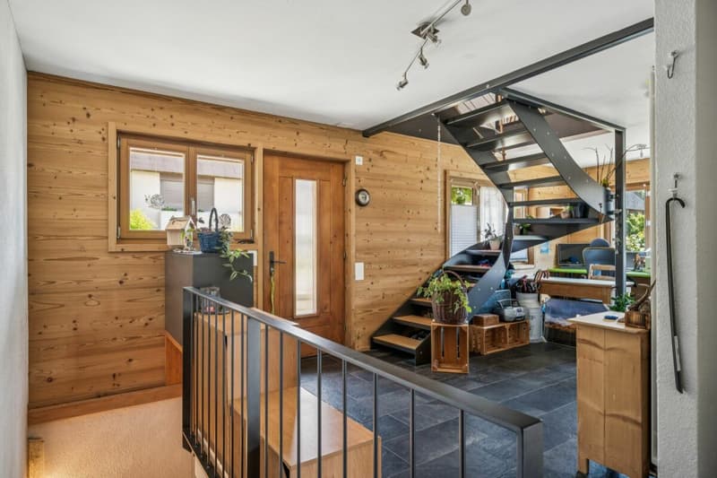 Attraktives 5,5-Zimmer Chalet in Mörigen BE mit Sicht auf den Bielersee (3)