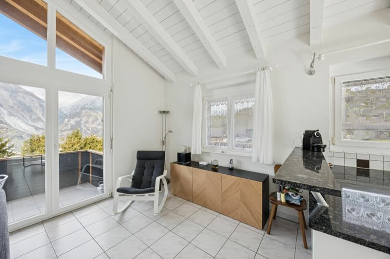 3,5-Zimmer Chalet in Unterbäch - herziges Tiny-Einfamilienhaus mit viel Privatsphäre (3)