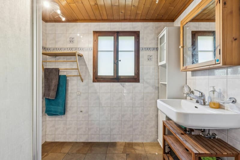 Grosses 7-Zimmer Chalet mit Einliegerwohnung und wunderbarer Weitsicht in Château-d'Oex VD (12)