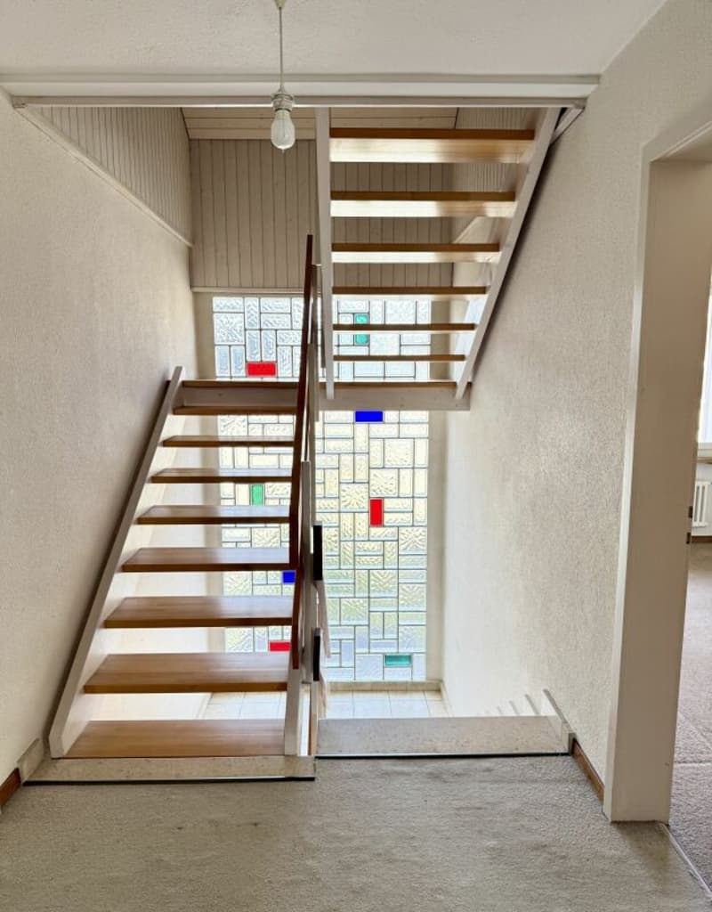 Spacious semi-detached house (4)