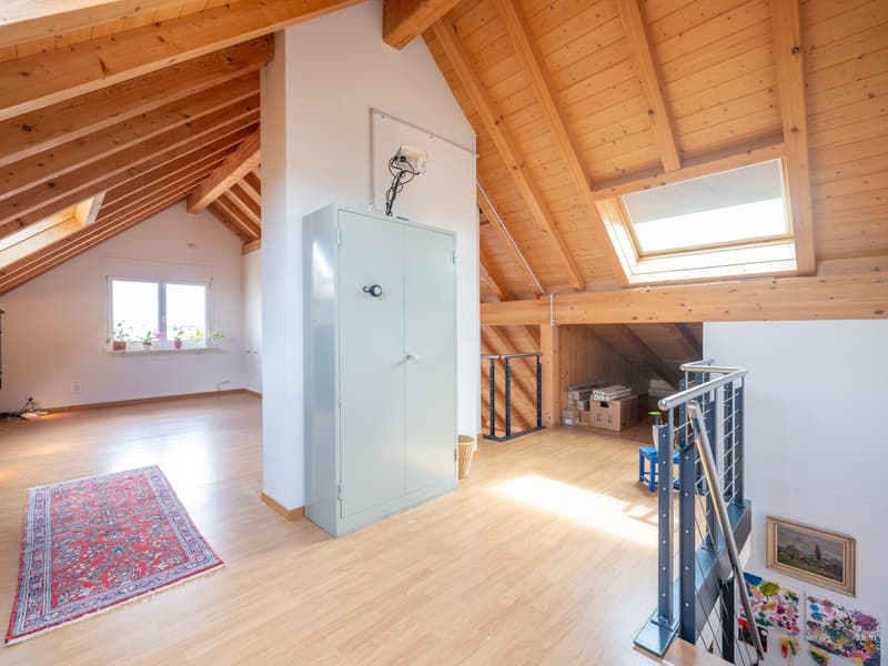 Appartement maisonnette moderne 4,5 pièces avec poêle suédois et grand balcon (11)