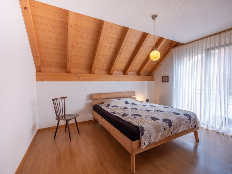 Appartement maisonnette moderne 4,5 pièces avec poêle suédois et grand balcon (12)