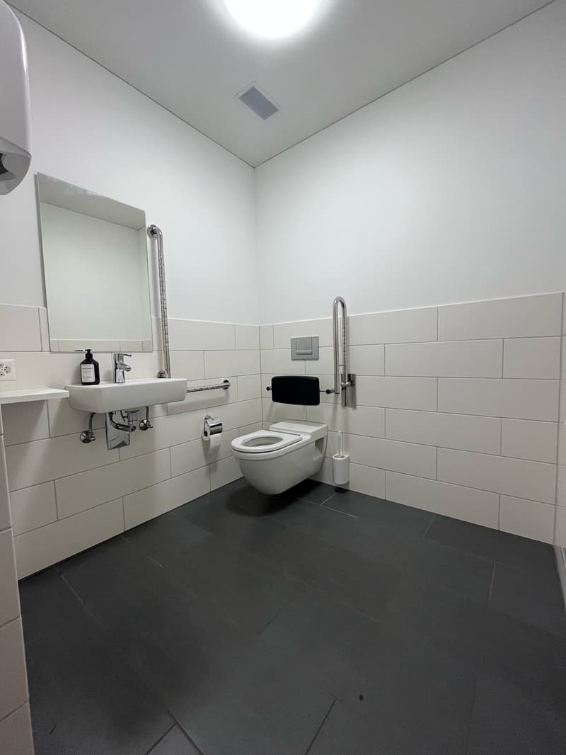 Praxis- & Therapieräume ab 20m2 am Bahnhof Papiermühle in Ittigen/Bern (9)