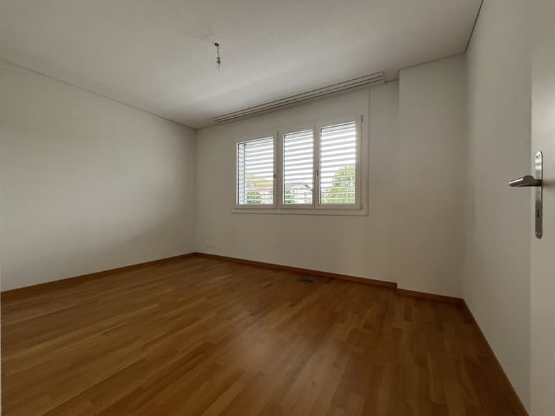 Moderne 5.5-Zimmer-Attika-Wohnung in Grosshöchstetten zu vermieten (7)