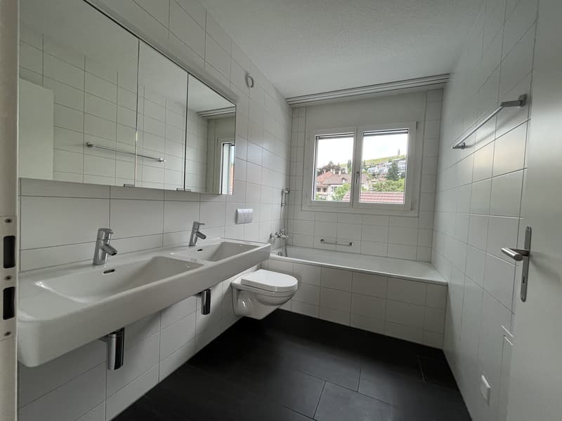 Moderne 5.5-Zimmer-Attika-Wohnung in Grosshöchstetten zu vermieten (10)