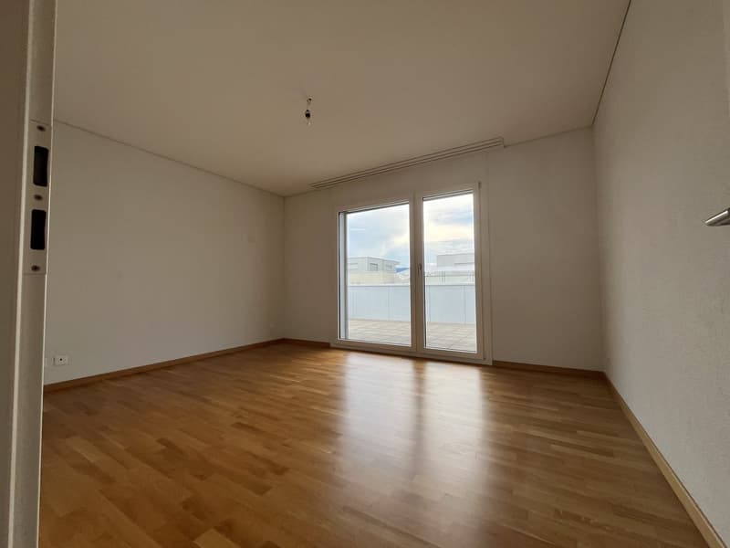Moderne 5.5-Zimmer-Attika-Wohnung in Grosshöchstetten zu vermieten (8)