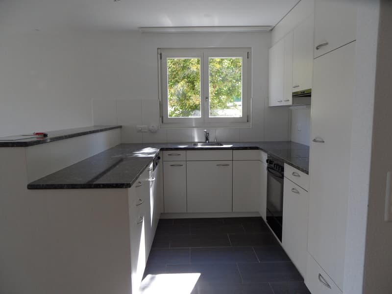 Helle 4.5-Zimmer-Wohnung mit Terrasse und Gartenzugang in Enggistein (2)