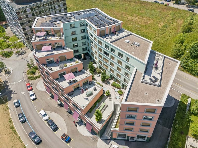 Appartamento moderno 4.5 locali al 6° piano con balcone e vista splendida a Kloten (Appartamento 6.1) (1)