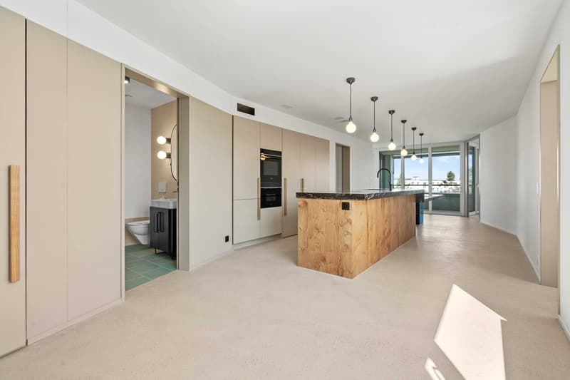 Appartamento moderno 4.5 locali al 6° piano con balcone e vista splendida a Kloten (Appartamento 6.1) (4)