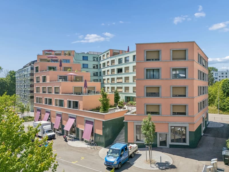 Appartamento moderno 4.5 locali al 6° piano con balcone e vista splendida a Kloten (Appartamento 6.1) (2)
