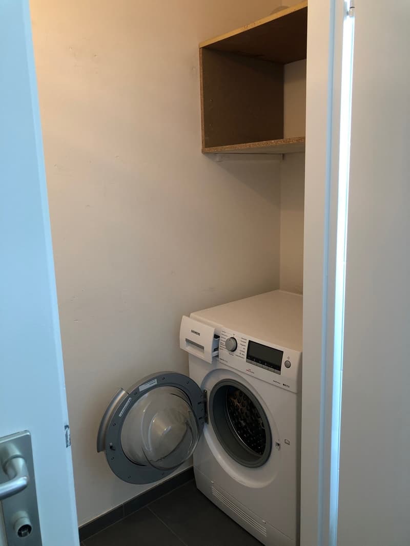 Grosszügige 2.5-Zimmer-Wohnung mit Balkon und schöner Aussicht in St. Gallen (9)