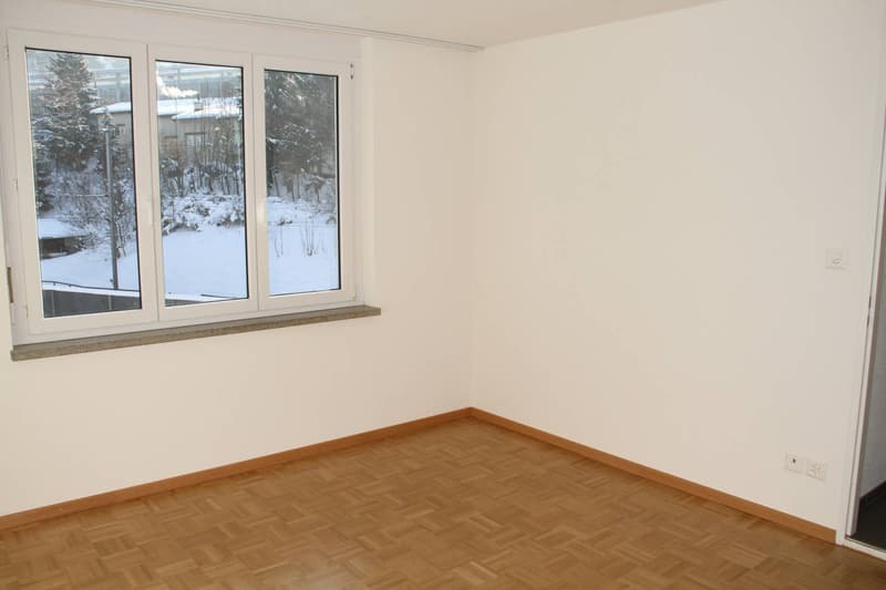 Grosszügige 2.5-Zimmer-Wohnung mit Balkon und schöner Aussicht in St. Gallen (7)