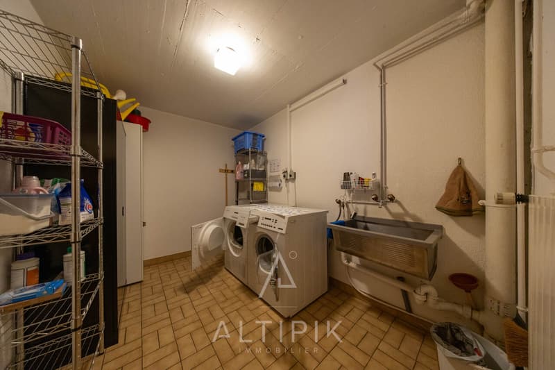 Local transformable en appartement - Résidence principale (5)