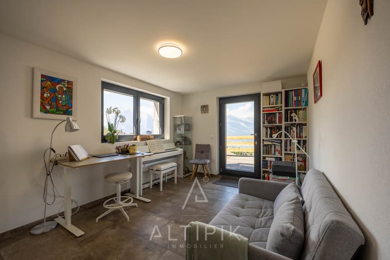 Un chalet récent (2021) avec les Alpes en toile de fond (13)