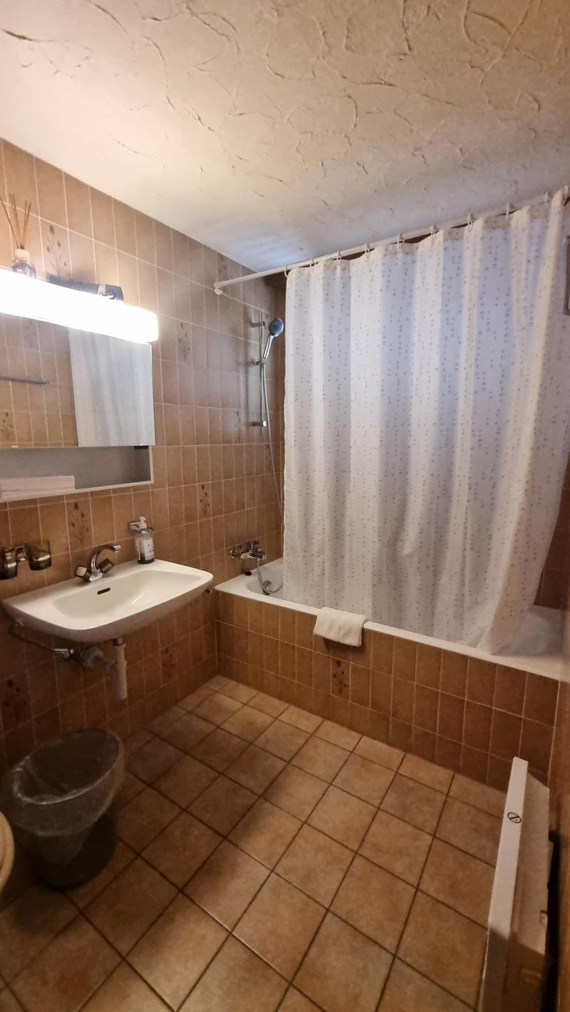 Spacious 13-room single-family house with 540 m2 of usable space with great potential (5)