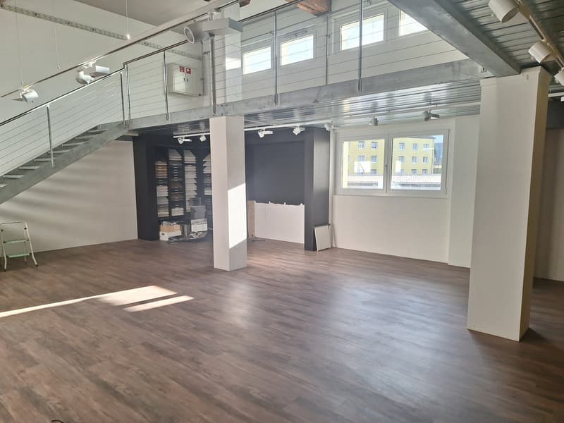 1'700 m2 Verkaufs- Büro- und Lagerflächen an top Lage direkt beim Bahnhof und nahe SCHOPPING-MEILE (1)