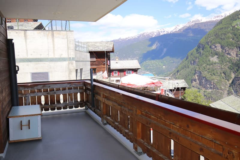 Top 5.5 Zimmer Wohnung mit Top Preis - Leistungsverhältnis: CHF 3'250.00/m2! (2)