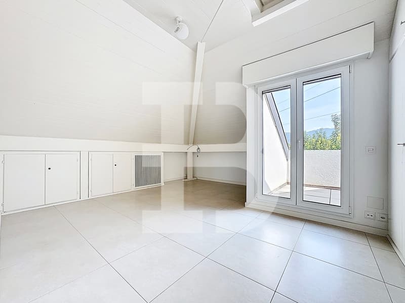 Charmanter 3,5-Zimmer-Attikawohnung mit 1 Schlafzimmer - 1 Galerie - 2 Terrassen (8)