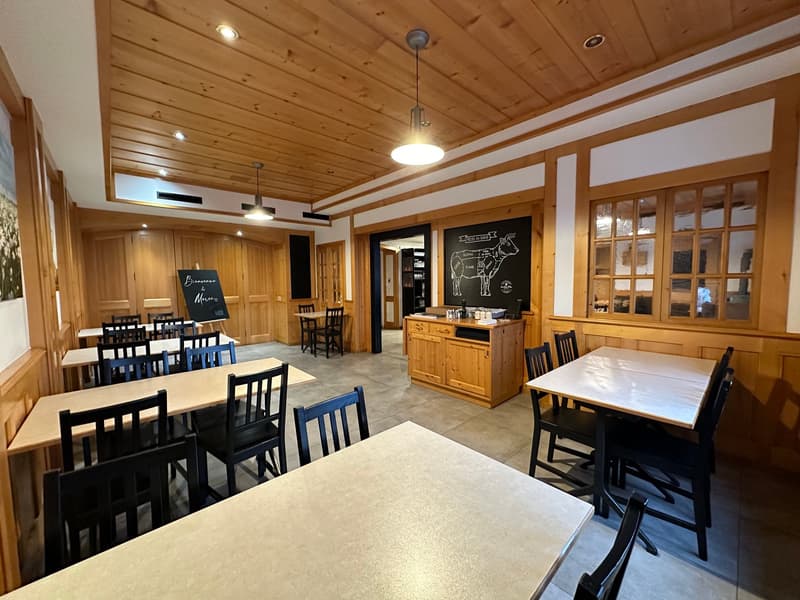 Charmant café-restaurant à louer au cœur de La Gruyère (3)