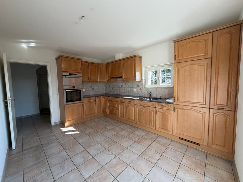 Charmante maison individuelle de 4.5 pièces à Onnens FR (6)