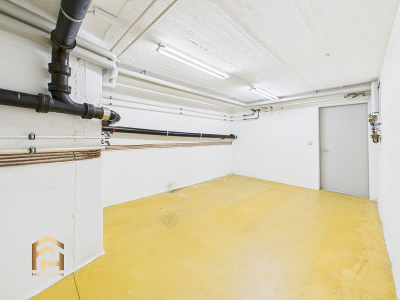 Attractive business location in top location on Bahnhofstrasse in Visp (12)