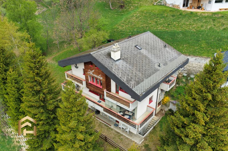 Spacious villa with wellness area in top location in Leukerbad (1)