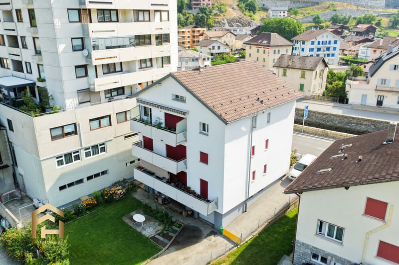 Appartement de 4,5 pièces situé au centre avec balcon et espace de jardin (13)