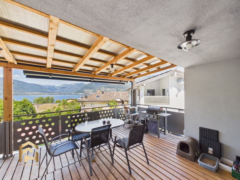 Duplexwohnung mit Pool, Garten und Blick auf den Lago Maggiore (5)