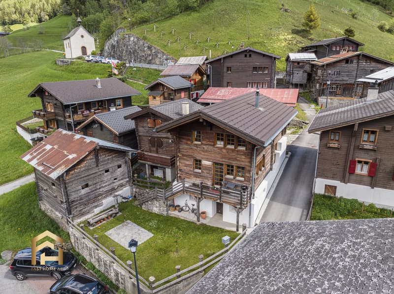 Einzigartiges Haus mit 5.5 Zimmern in Grengiols (1)