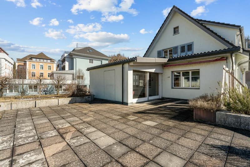 Residential and commercial building in central Wolhusen (4)