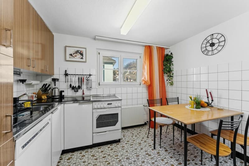 Residential and commercial building in central Wolhusen (15)